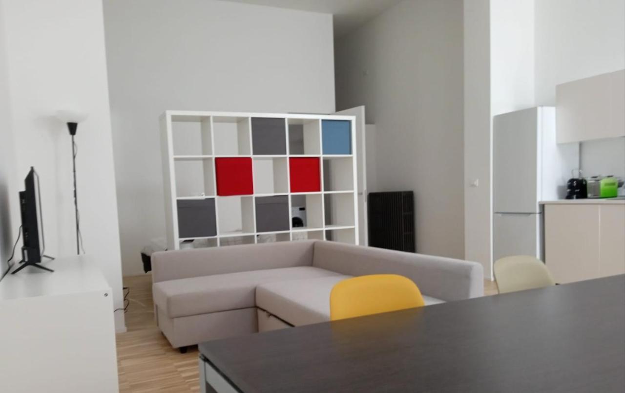شقة Open Space3 D'Apulia 11 ميلان المظهر الخارجي الصورة